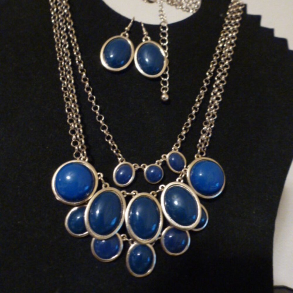 3 strand denim blue bezel cabashon necklace with earrings NEW